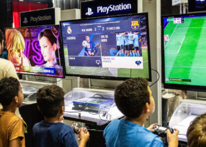 “Viagem pela história dos videogames” está de volta com 500 consoles antigos e atuais