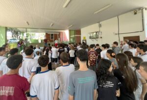Paulínia amplia equipe de limpeza escolar para quase 300 funcionários terceirizados